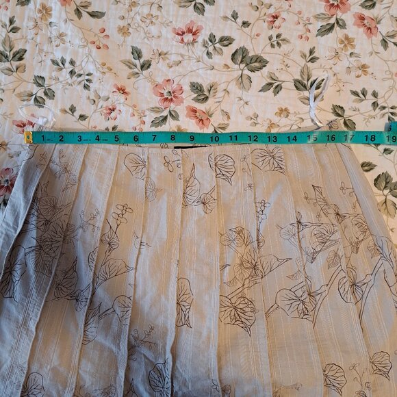 vintage cottagecore pleated skirt - Picture 2 of 3